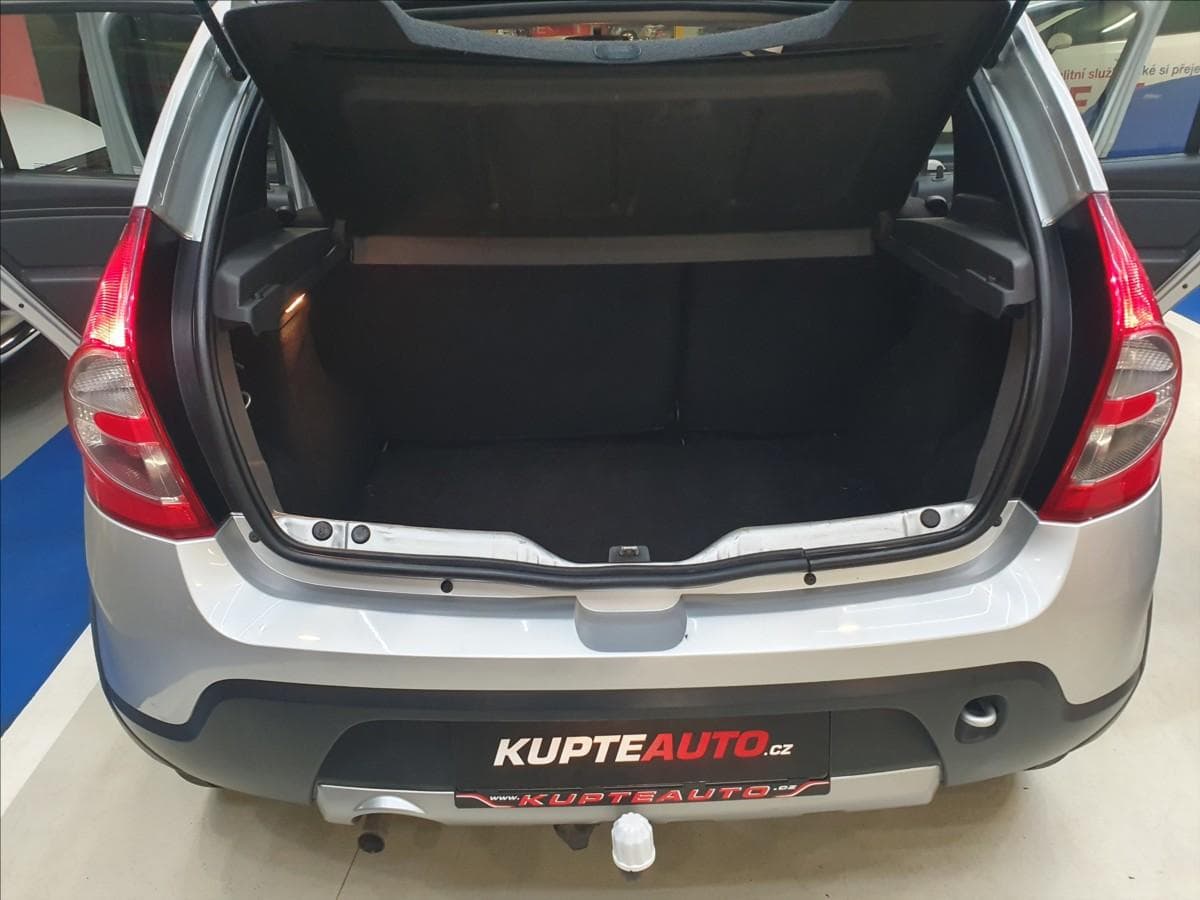 2011 Dacia Sandero - 13