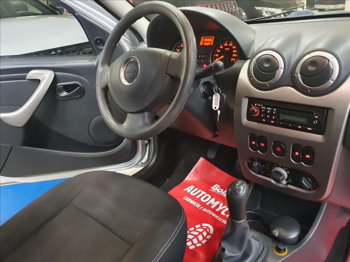 2011 Dacia Sandero - 7