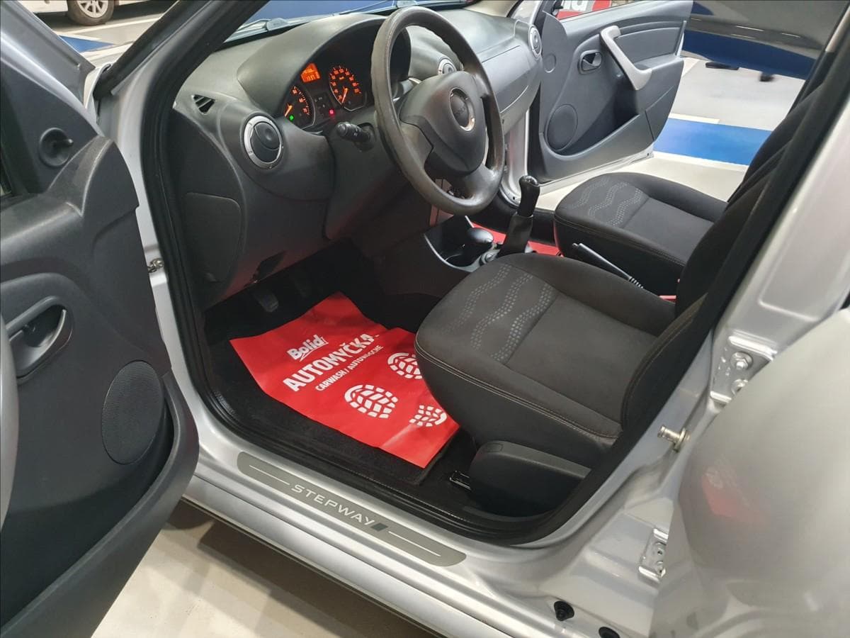 2011 Dacia Sandero - 15