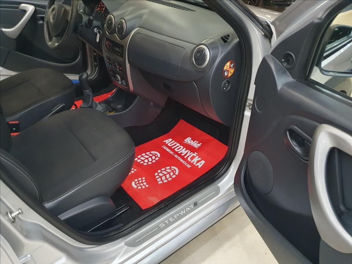 2011 Dacia Sandero - 10