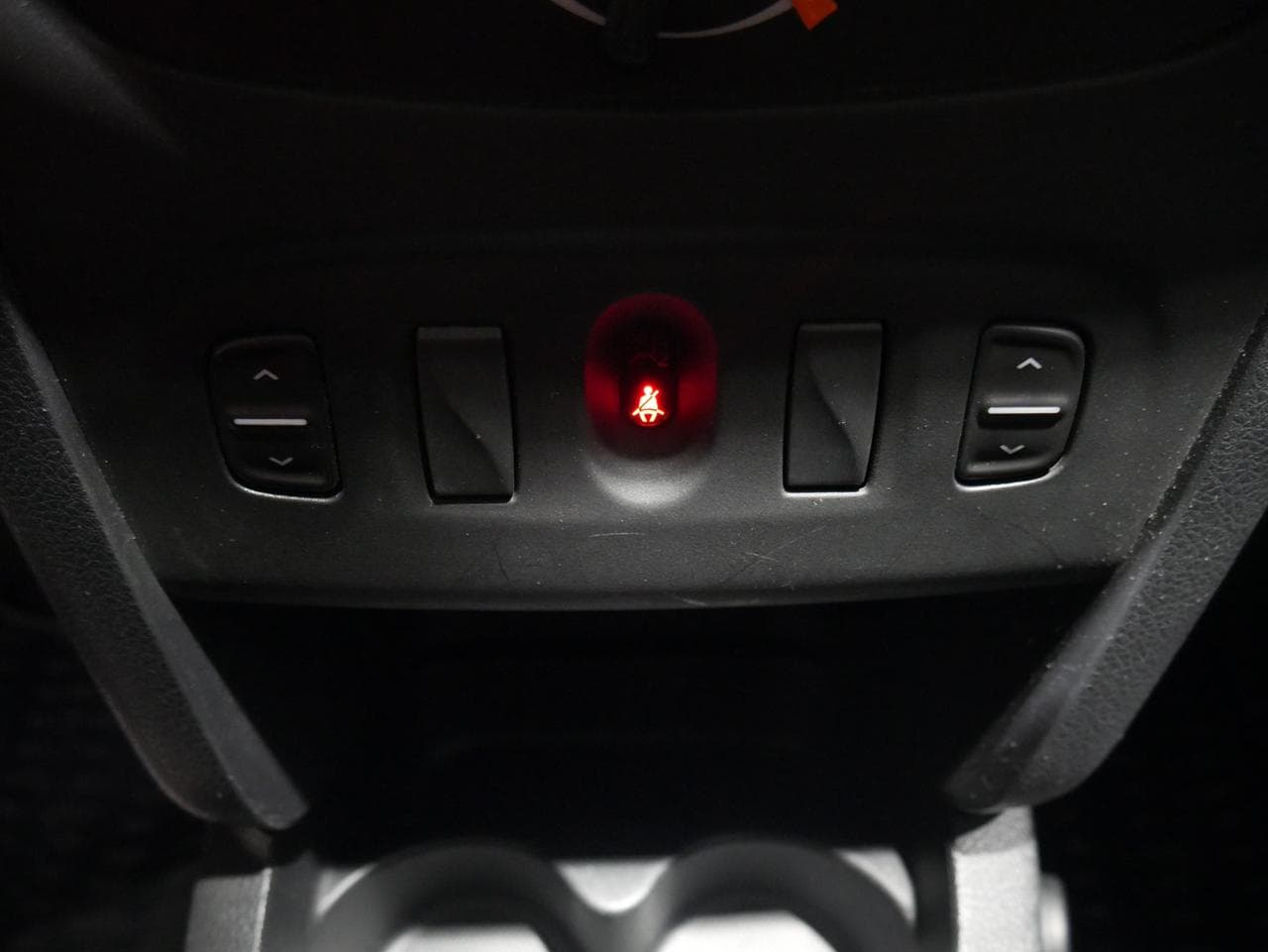 2015 Dacia Sandero - 27