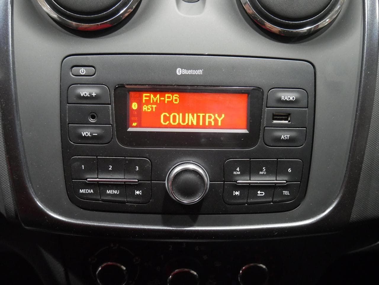 2015 Dacia Sandero - 23