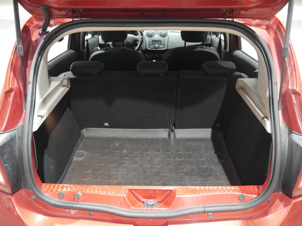 2015 Dacia Sandero - 13