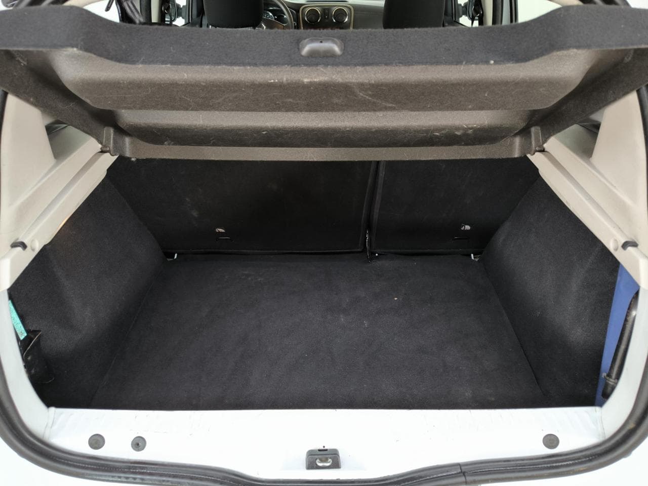 2016 Dacia Sandero - 13