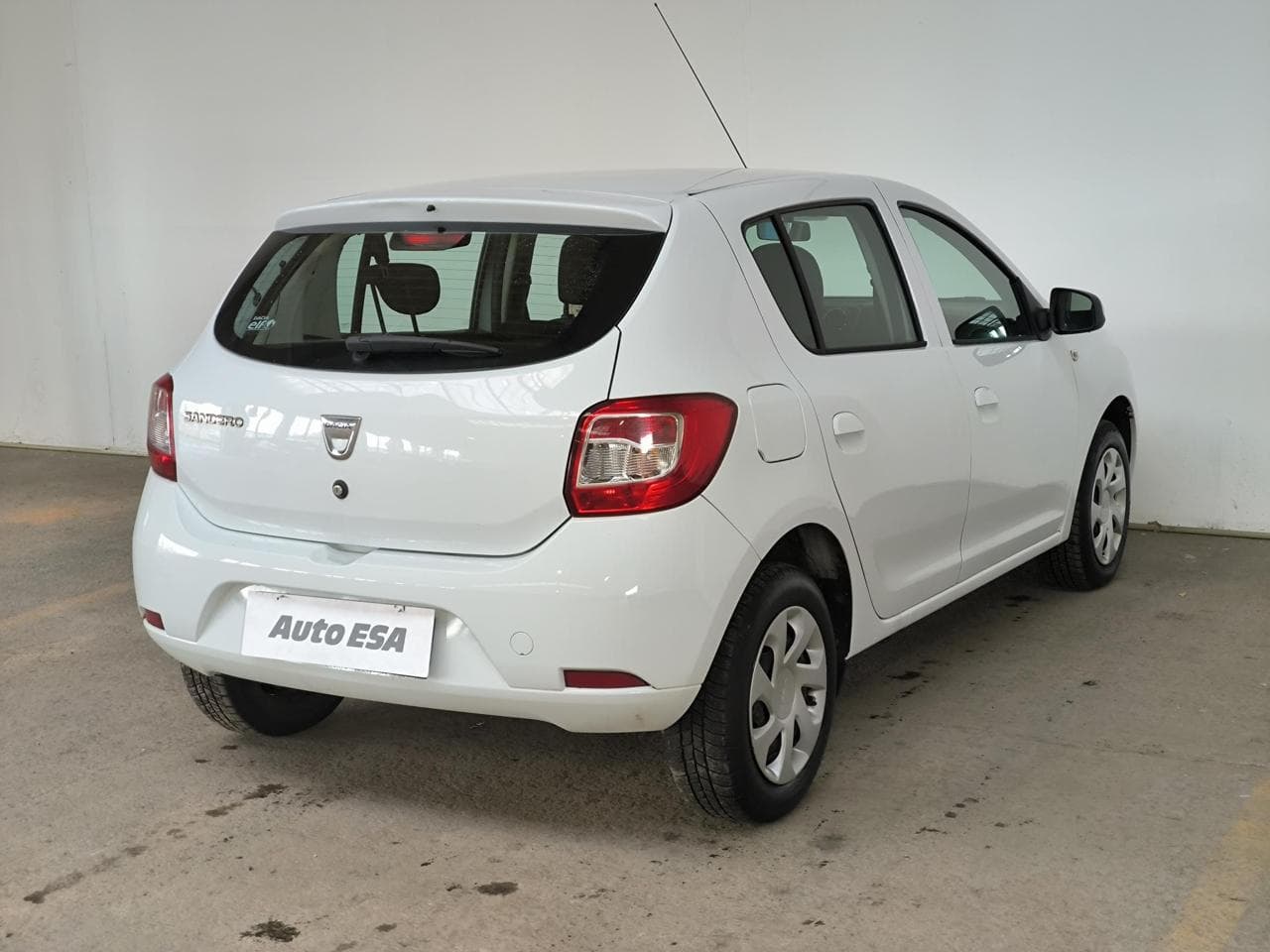 2016 Dacia Sandero - 11