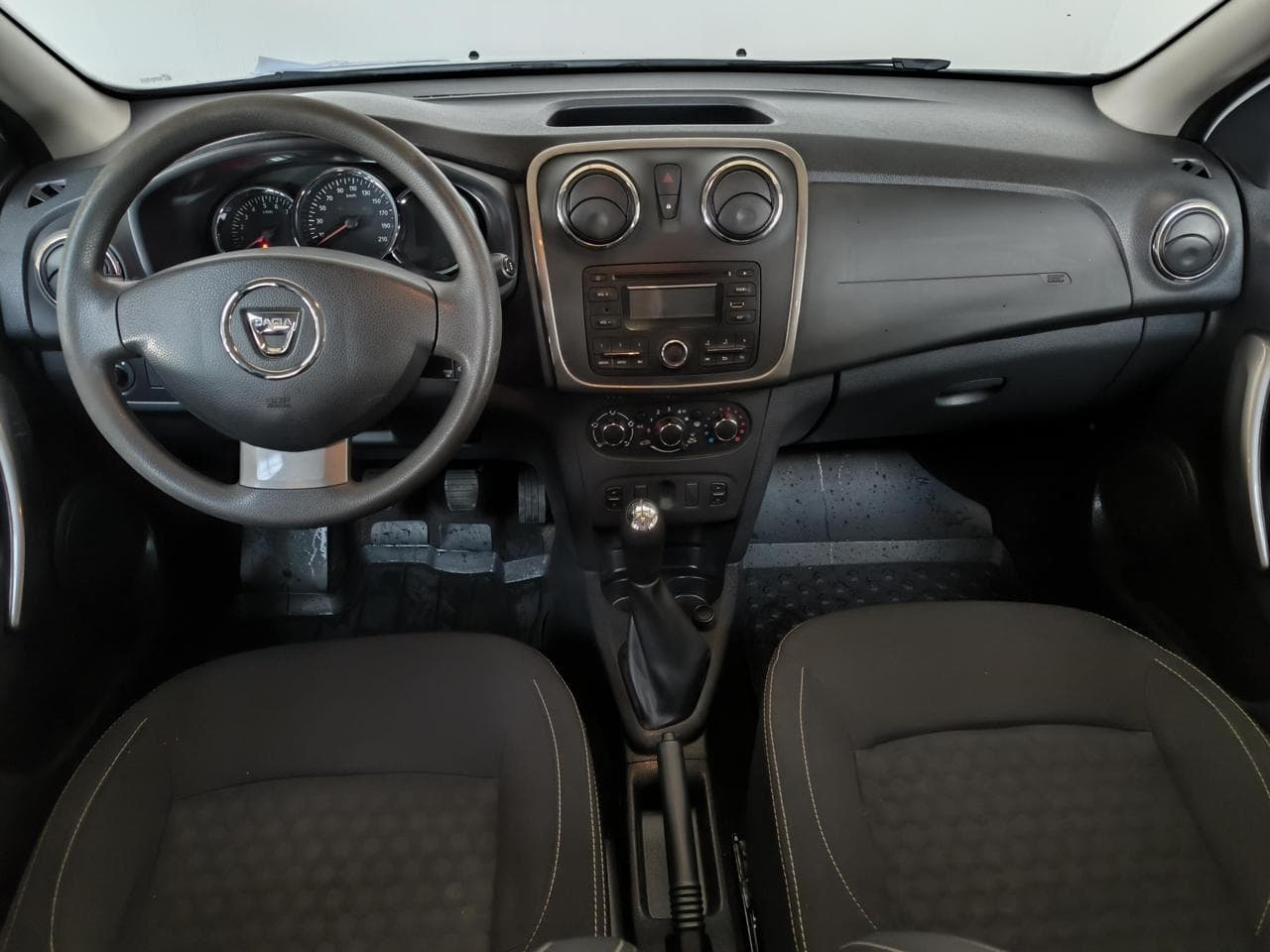 2016 Dacia Sandero - 15