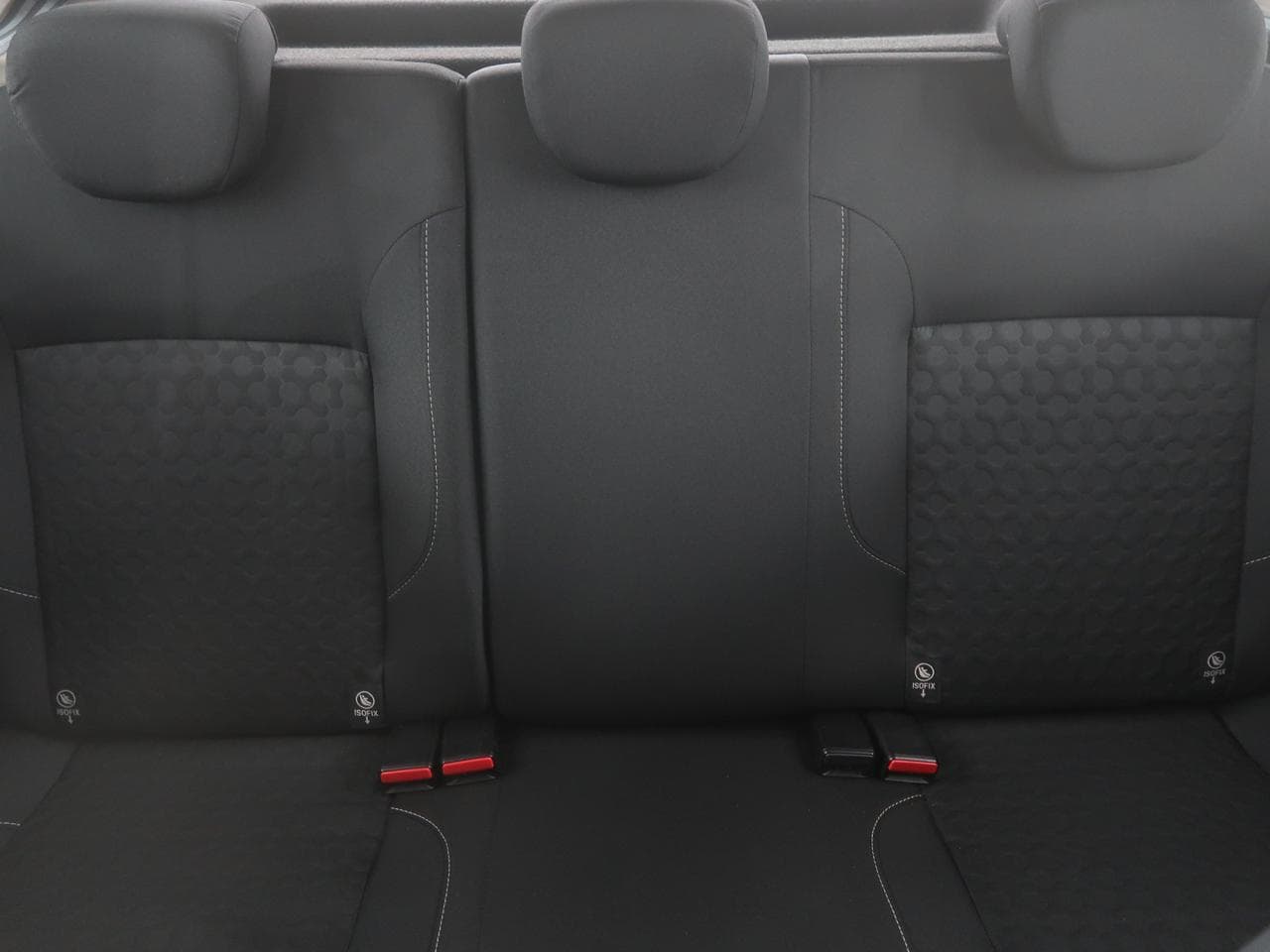 2015 Dacia Sandero - 27