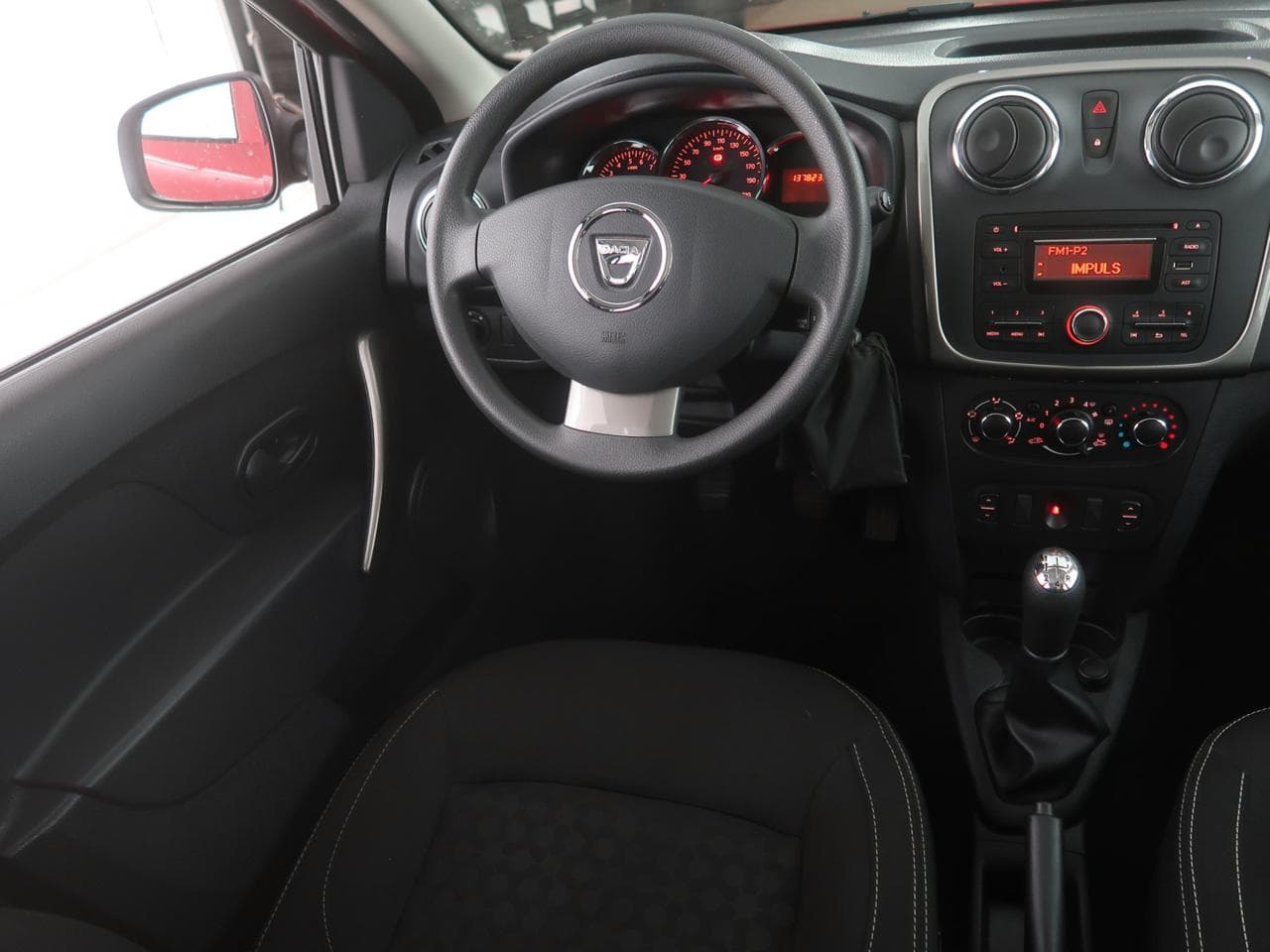 2015 Dacia Sandero - 17