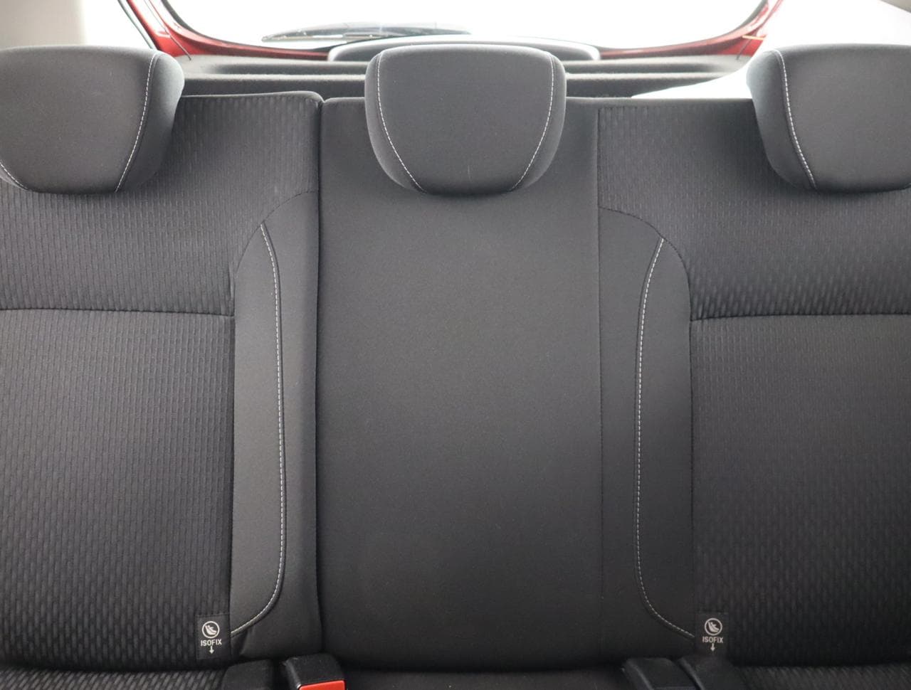 2017 Dacia Sandero - 27