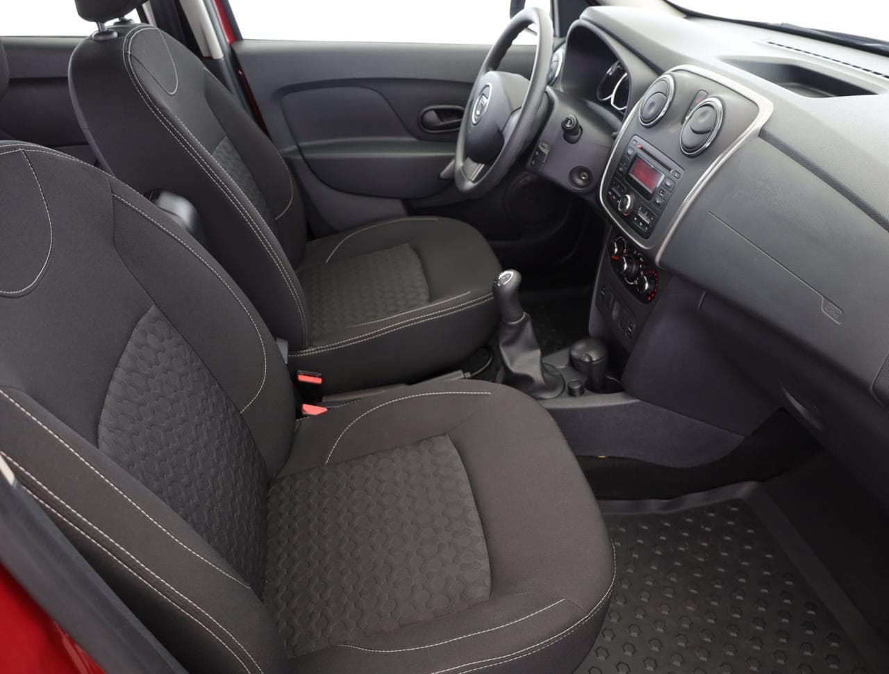 2016 Dacia Sandero - 19