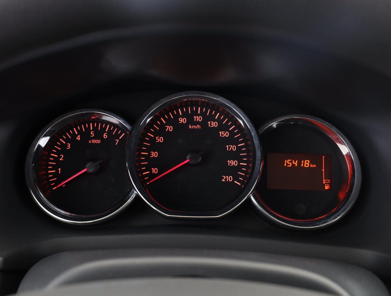 2016 Dacia Sandero - 27