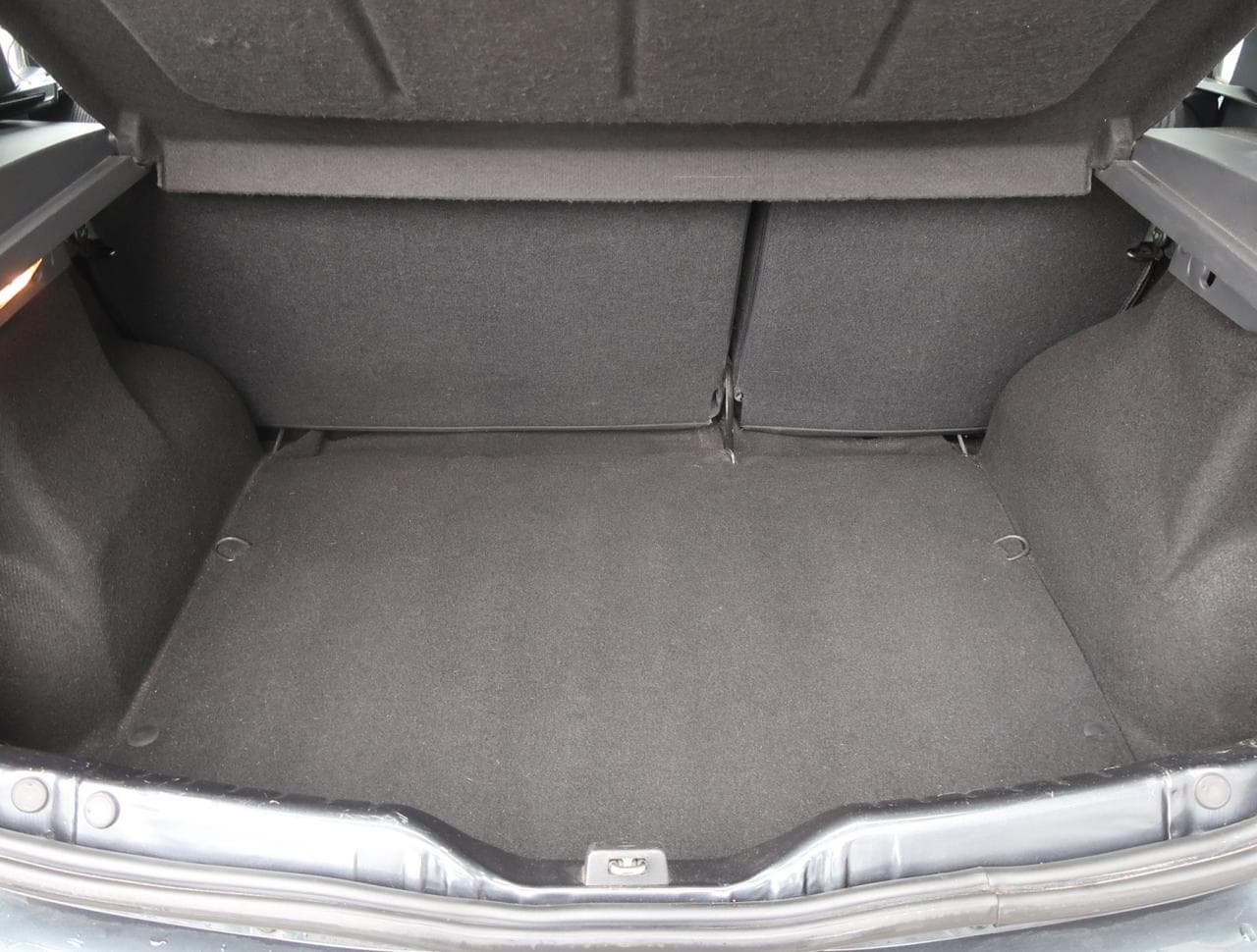 2010 Dacia SANDERO - 31