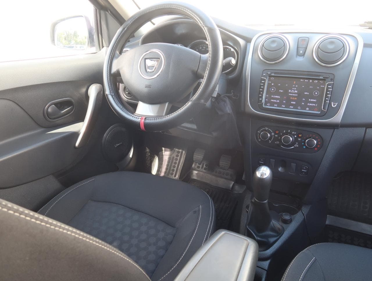 2014 Dacia SANDERO - 9