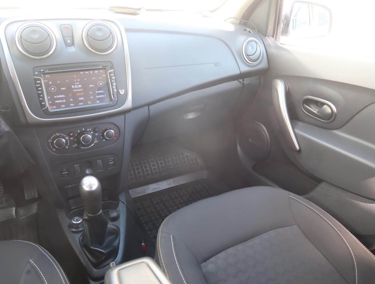 2014 Dacia SANDERO - 11