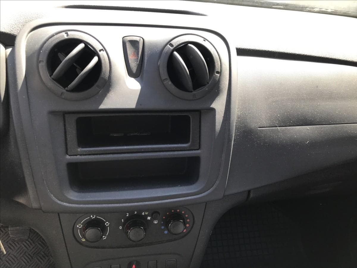 2015 Dacia SANDERO - 12