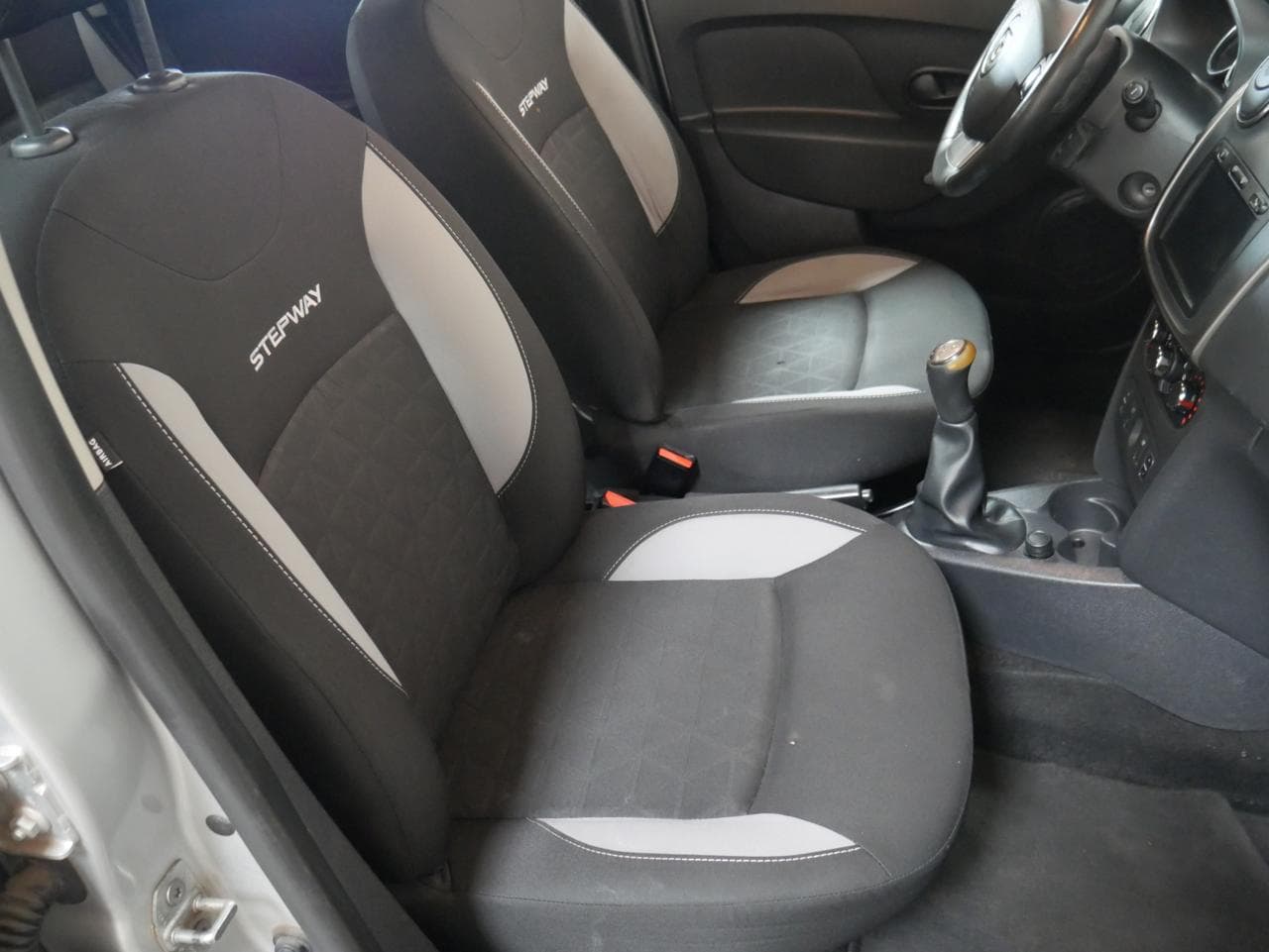 2013 Dacia SANDERO - 19