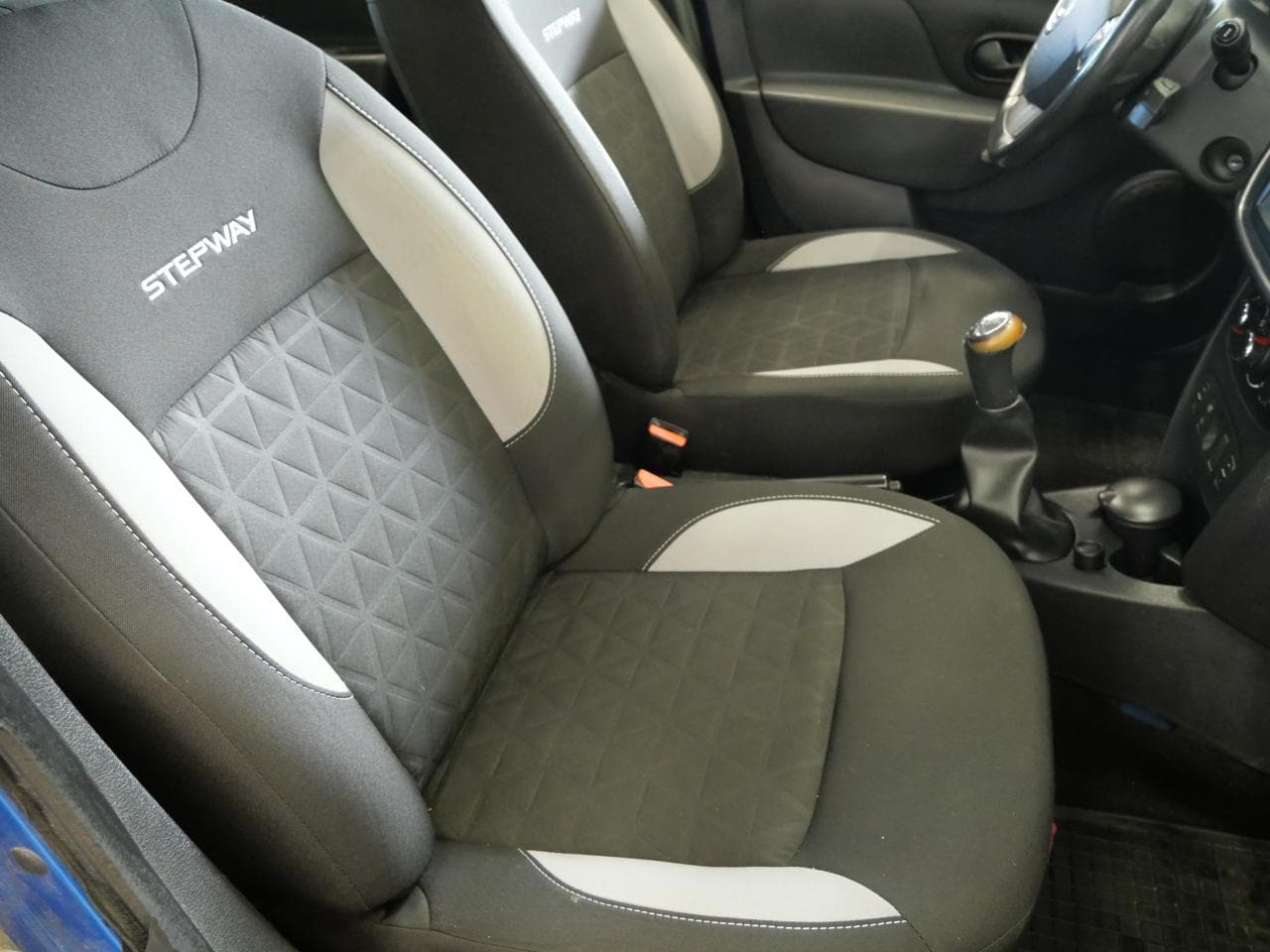 2015 Dacia SANDERO - 20