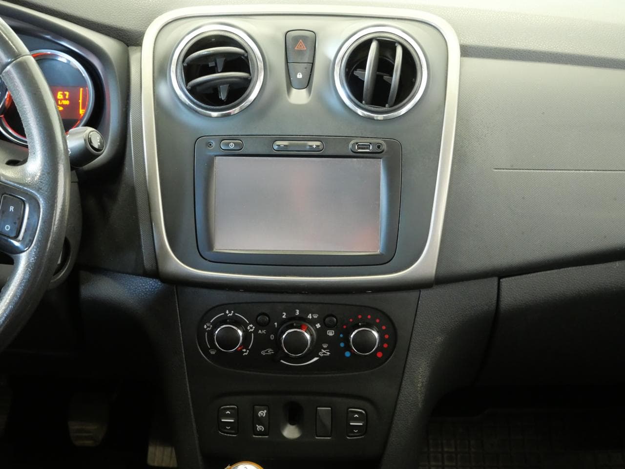 2015 Dacia SANDERO - 13