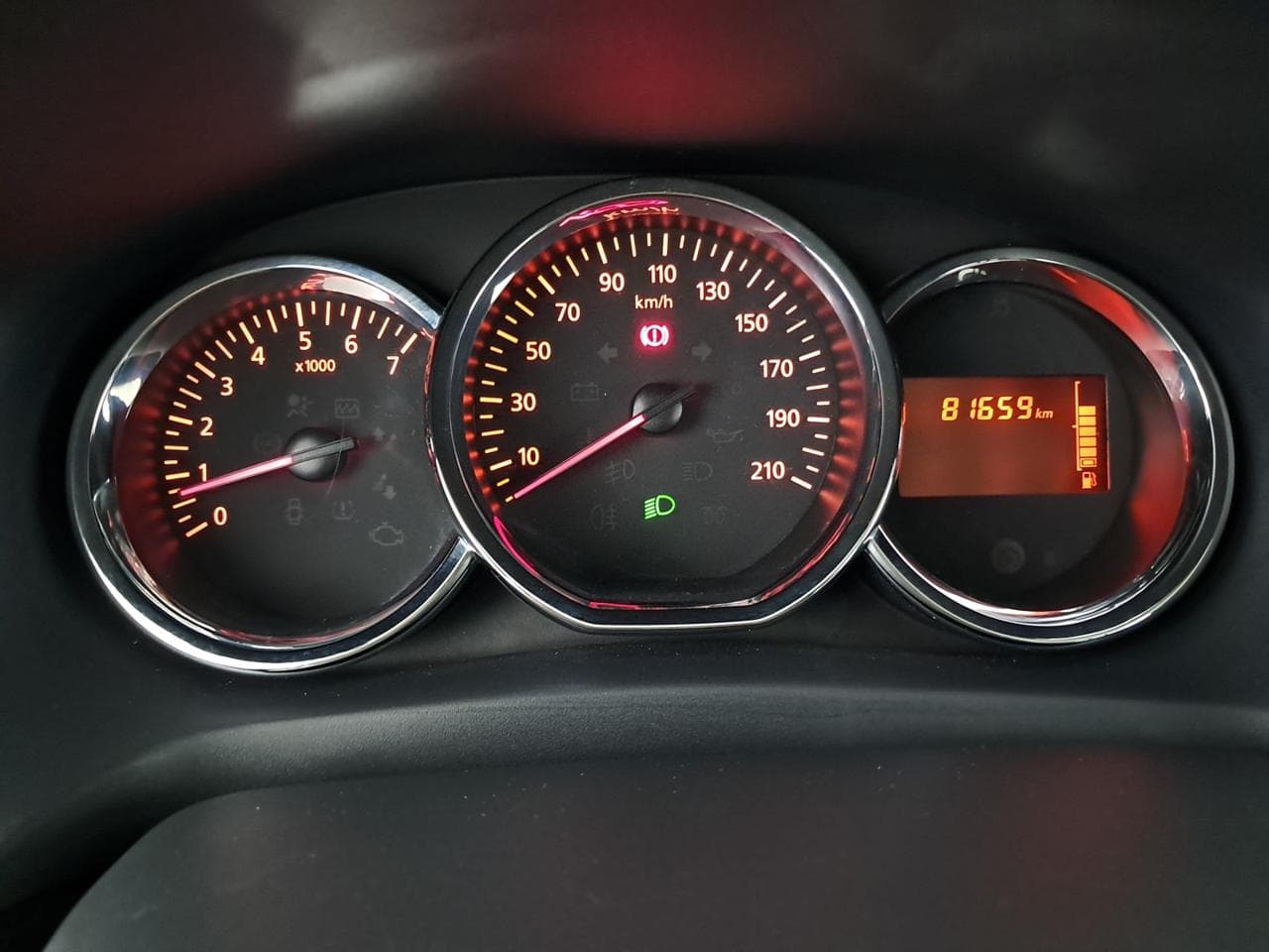 2016 Dacia SANDERO - 32