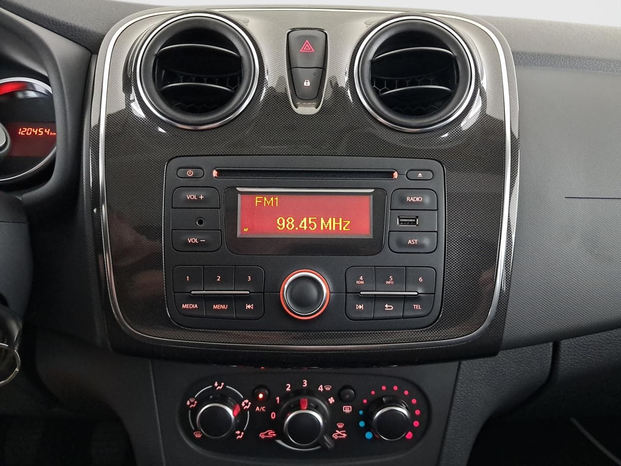 2017 Dacia SANDERO - 34