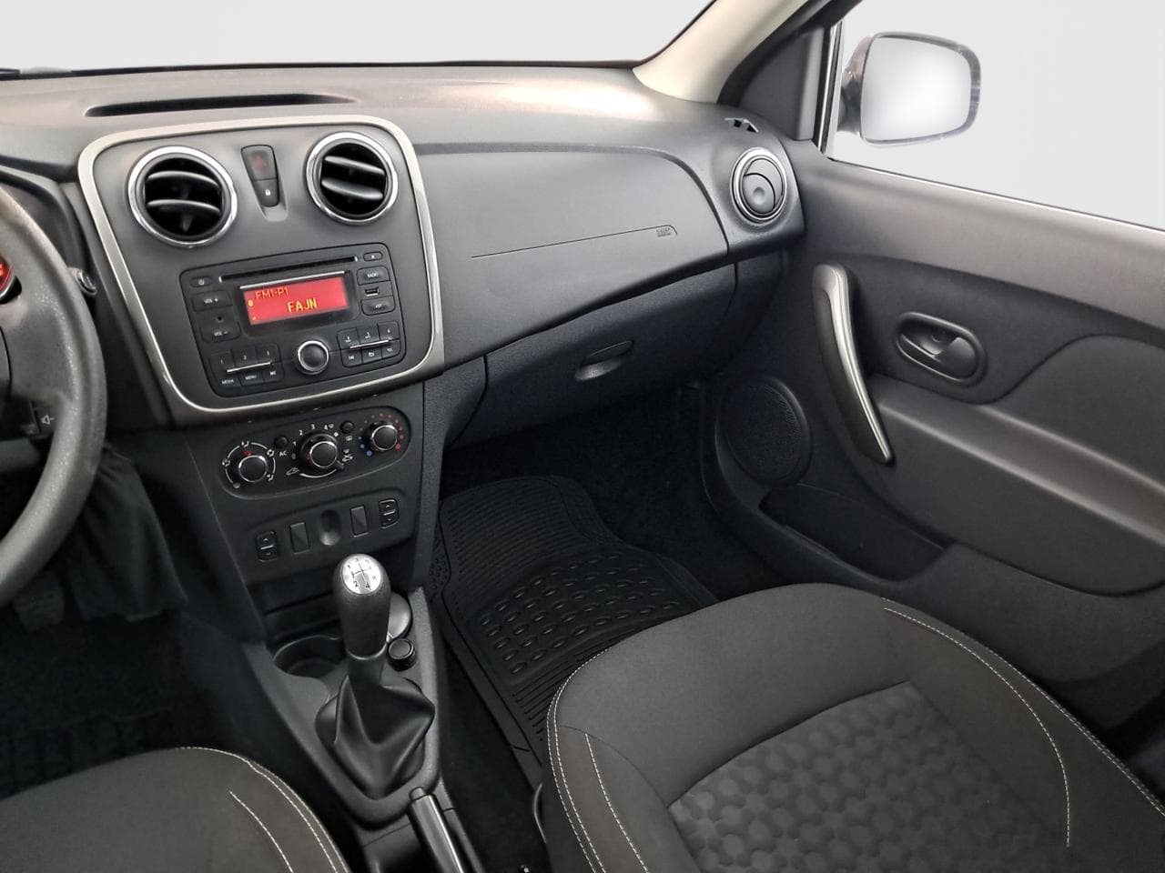 2014 Dacia SANDERO - 15