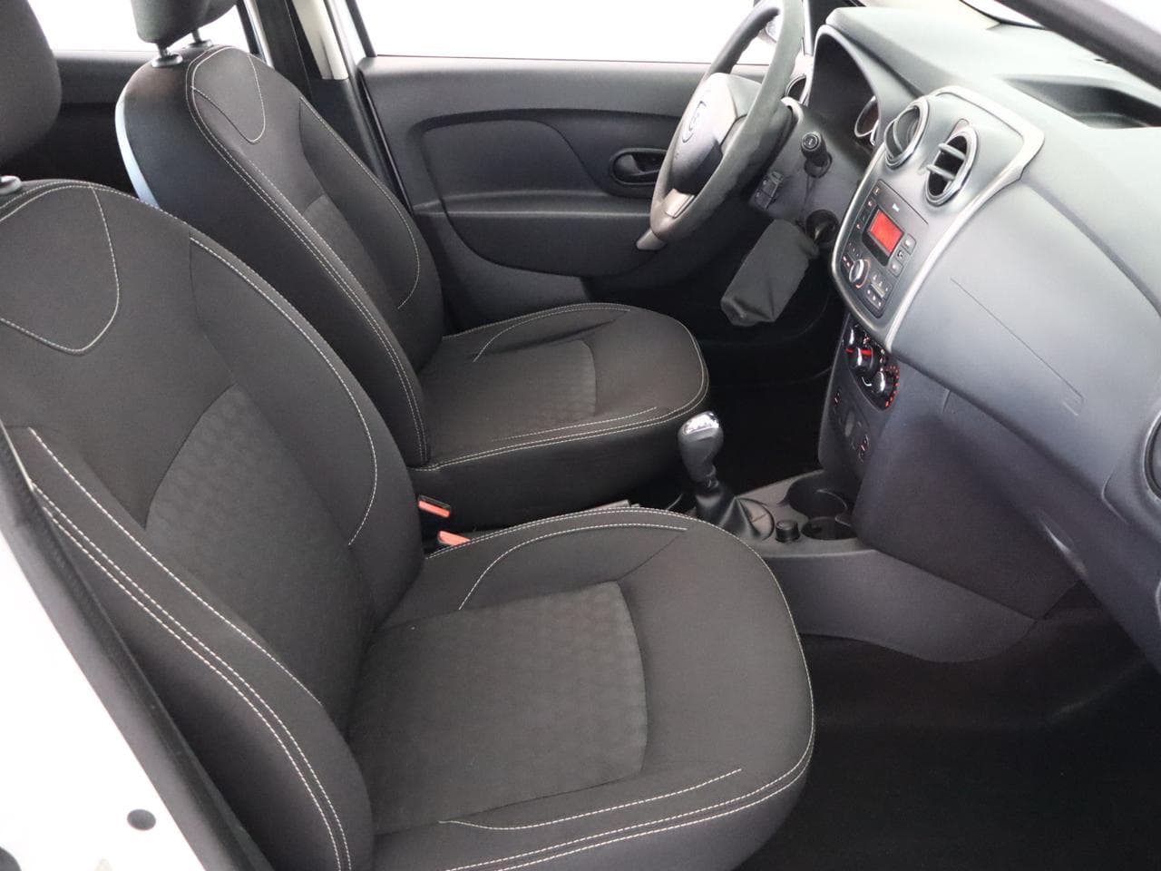 2016 Dacia SANDERO - 17