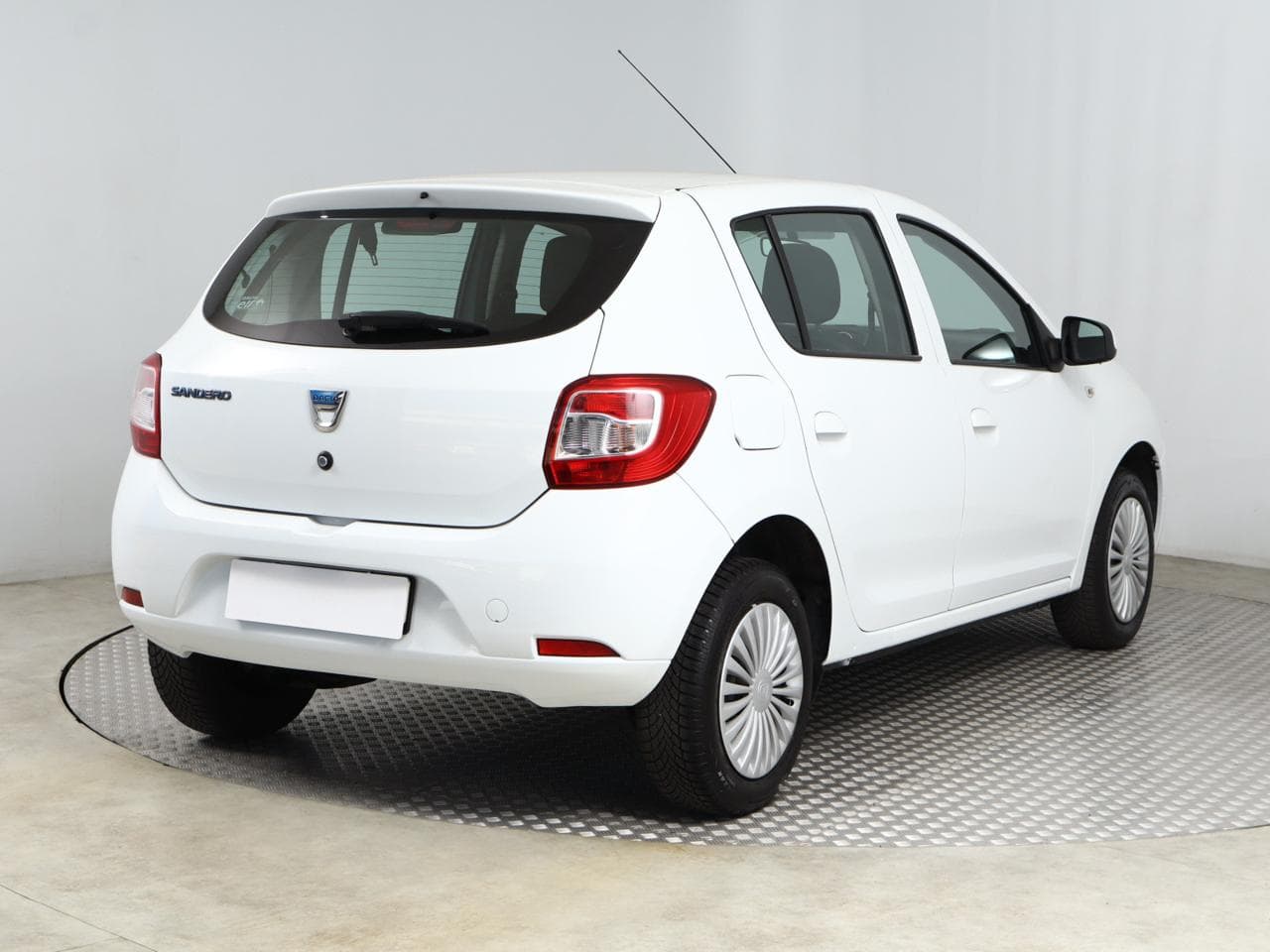 2016 Dacia SANDERO - 11