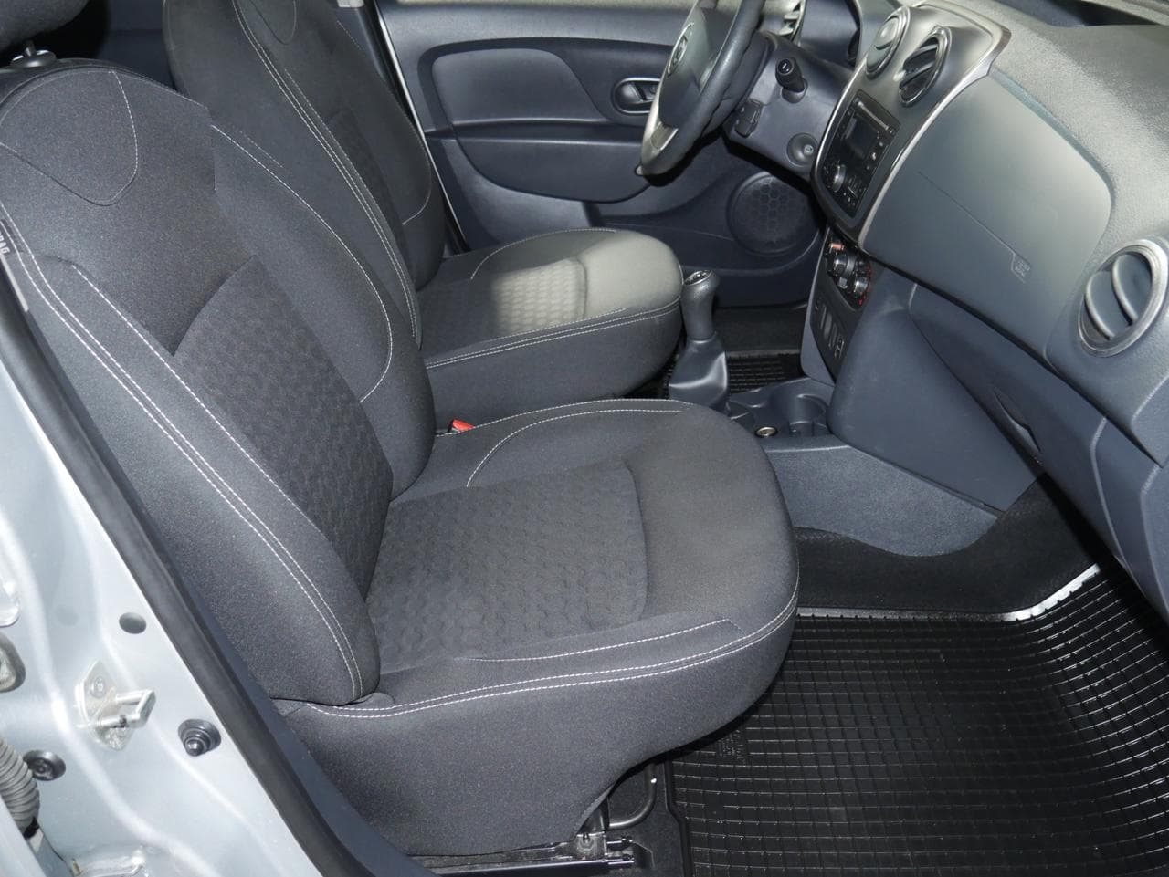 2015 Dacia SANDERO - 12