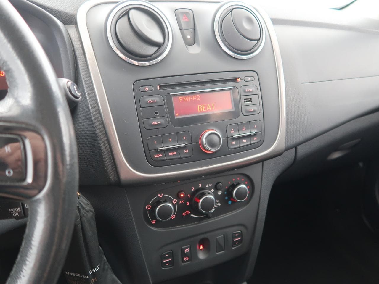 2016 Dacia SANDERO - 18