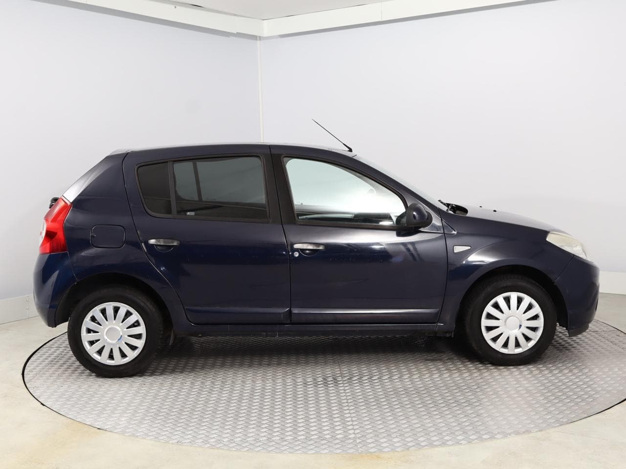 2010 Dacia SANDERO - 8