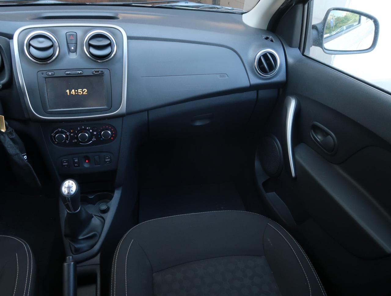 2013 Dacia SANDERO - 11