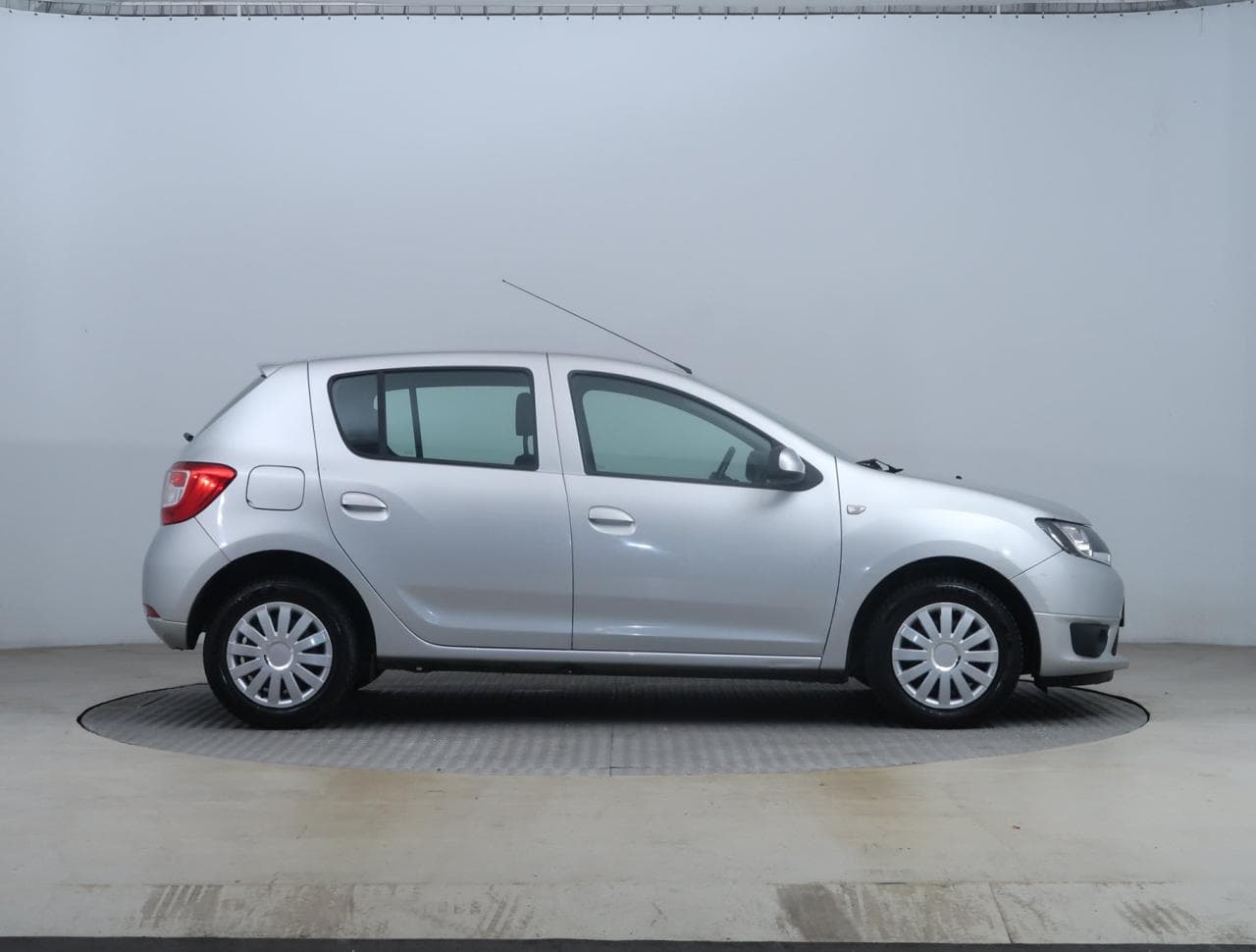 2013 Dacia SANDERO - 8