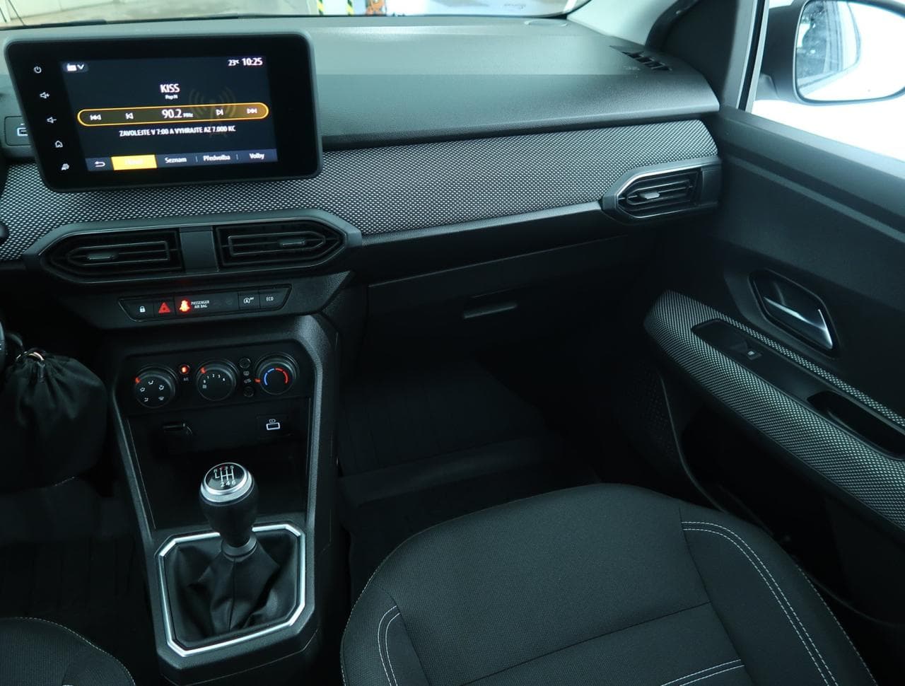 2022 Dacia SANDERO - 11