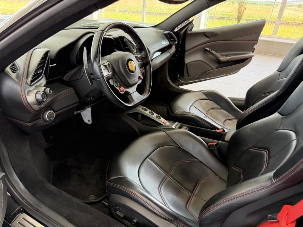 2019 Ferrari 488 - 7