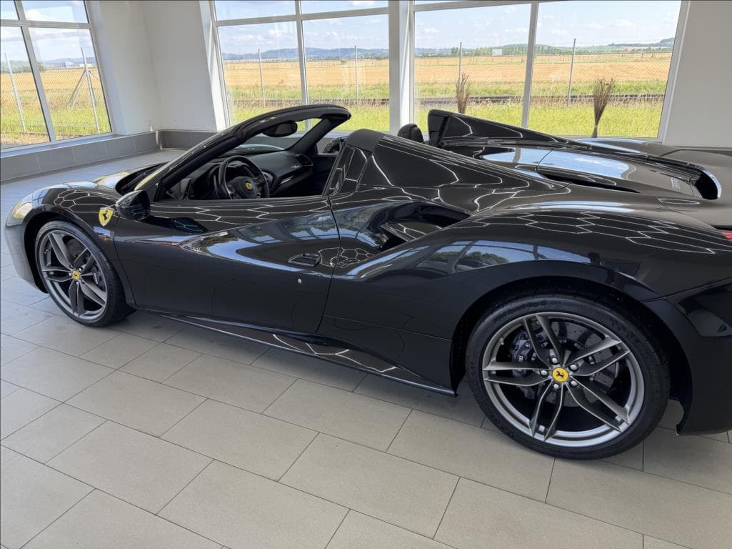 2019 Ferrari 488 - 9