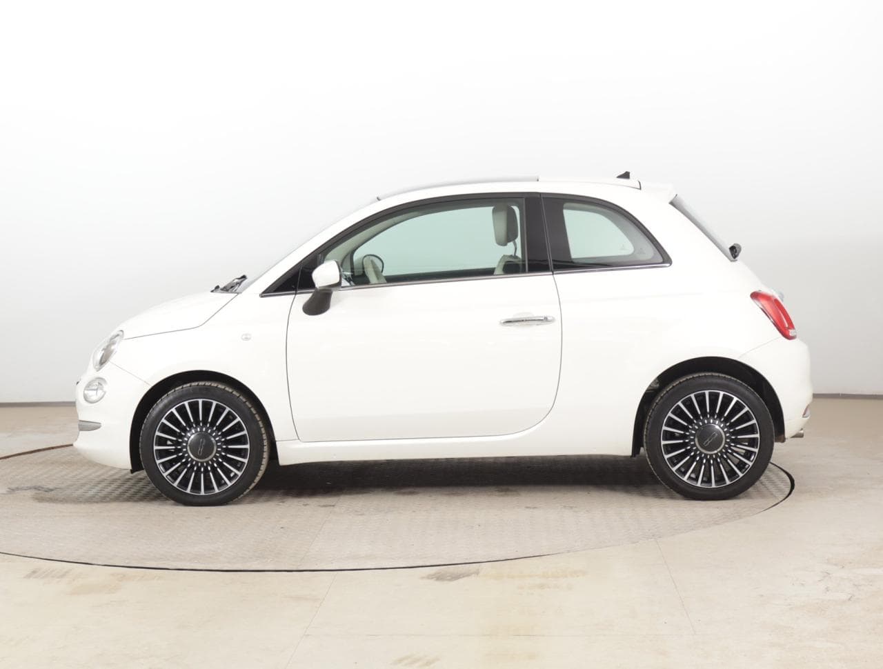 2017 Fiat 500 - 7