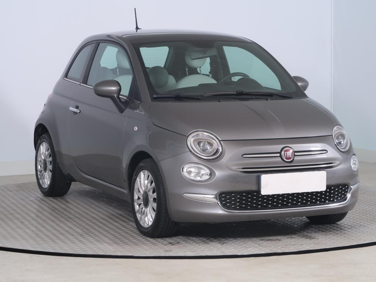 Fiat 500 1.0 mild-hybrid 51kW hatchback