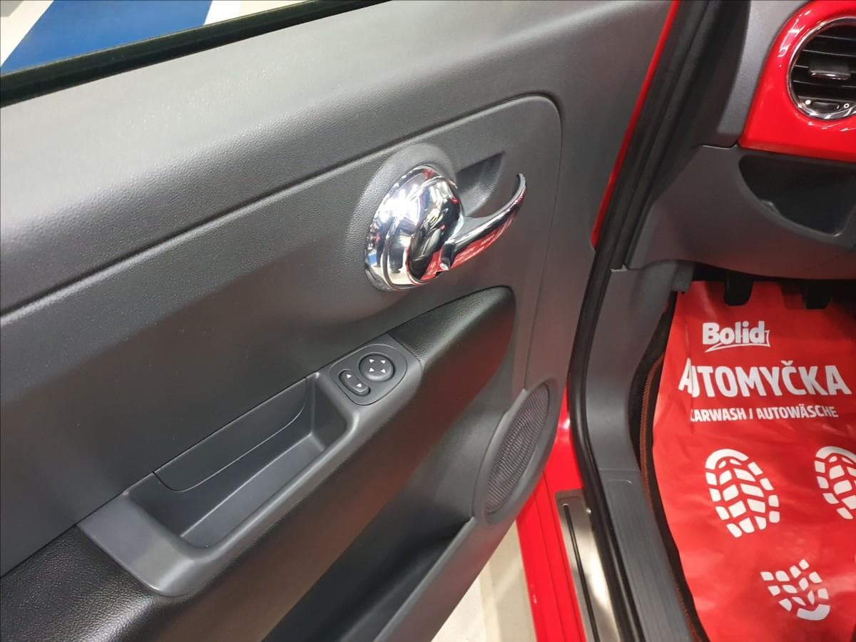 2011 Fiat 500 - 27