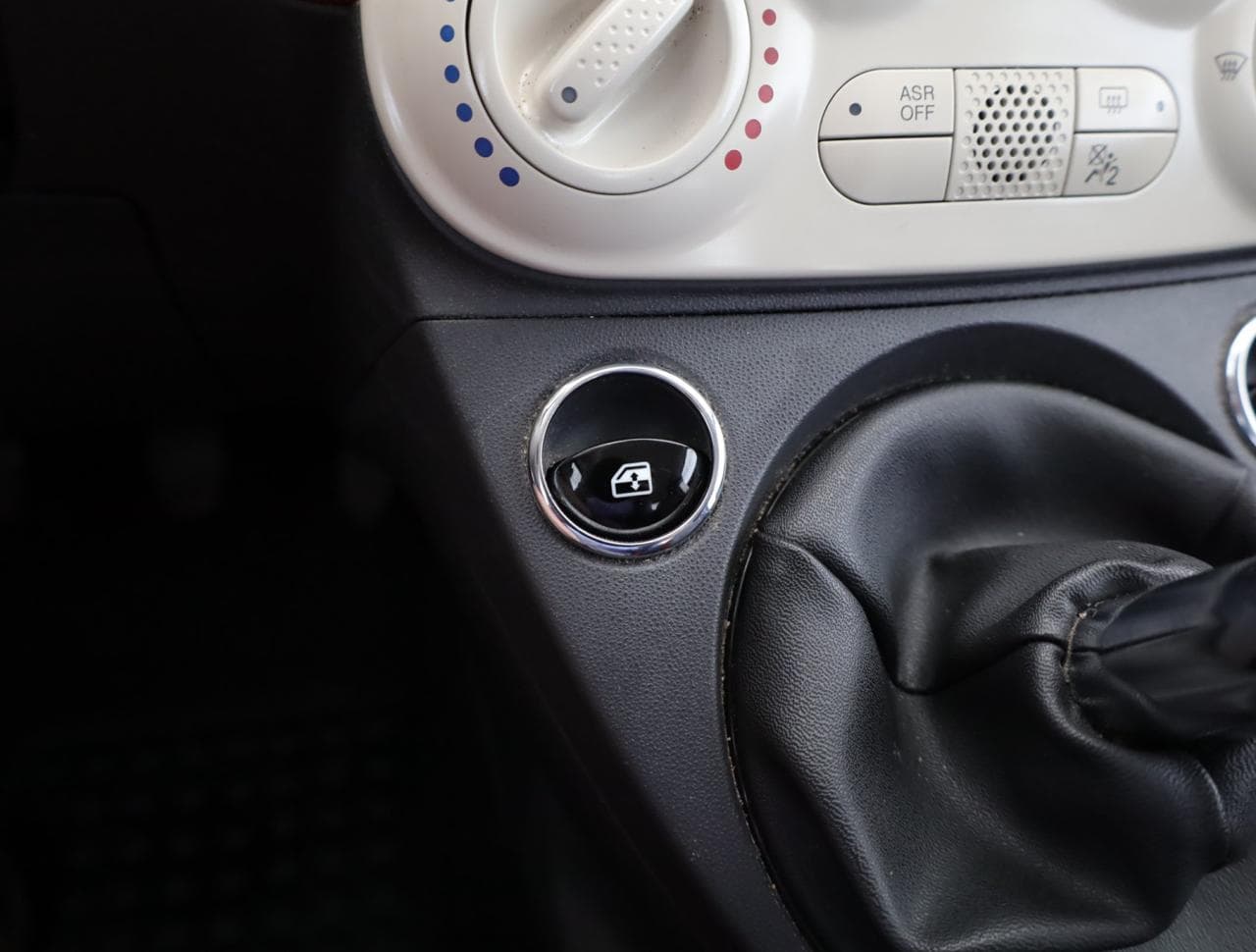 2016 Fiat 500 - 33