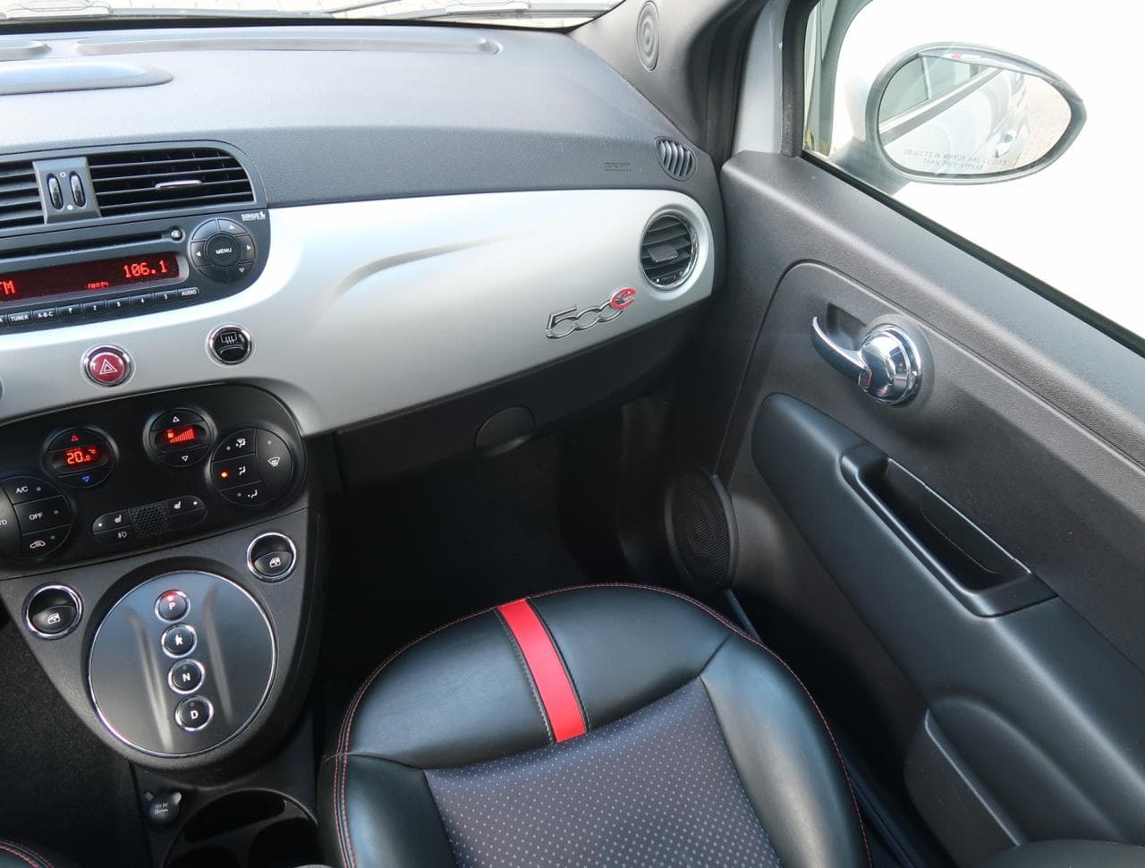 2014 Fiat 500e - 11