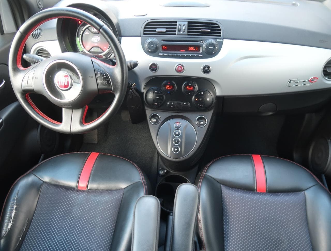 2014 Fiat 500e - 10