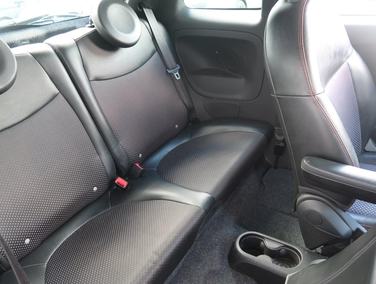 2014 Fiat 500e - 13