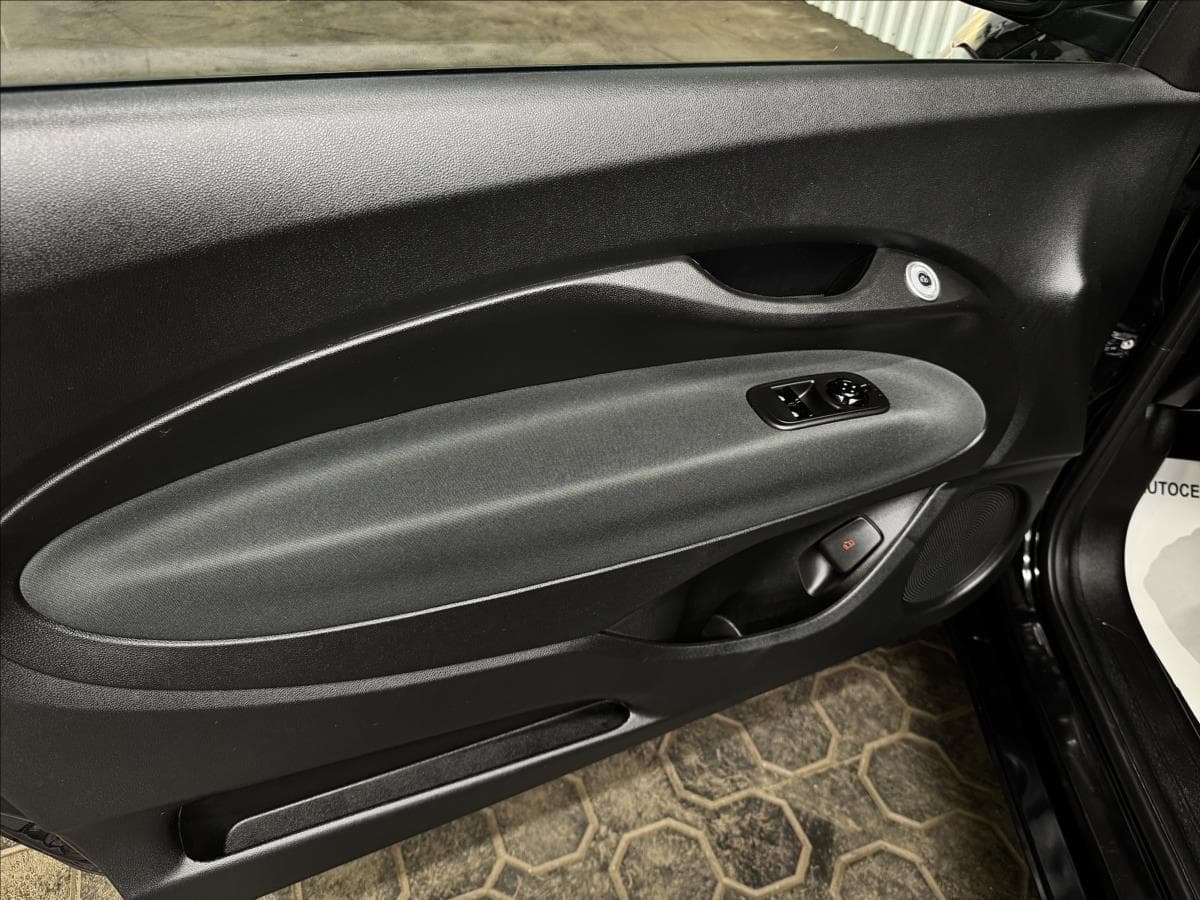 2023 Fiat 500e - 14