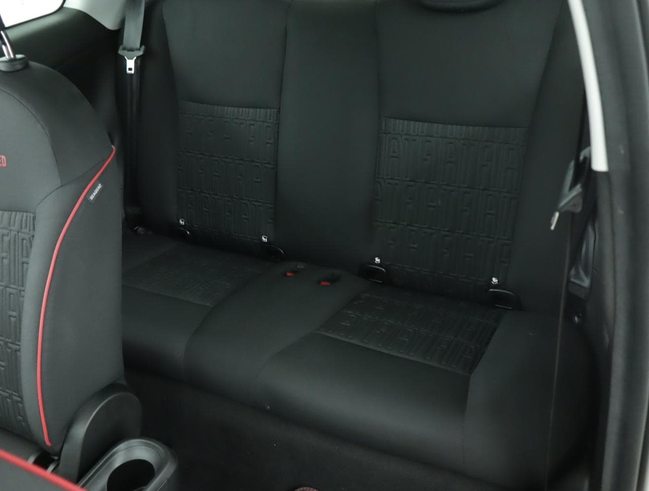 2023 Fiat 500e - 32