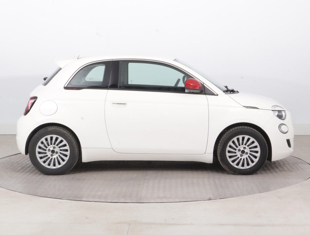 2023 Fiat 500e - 18