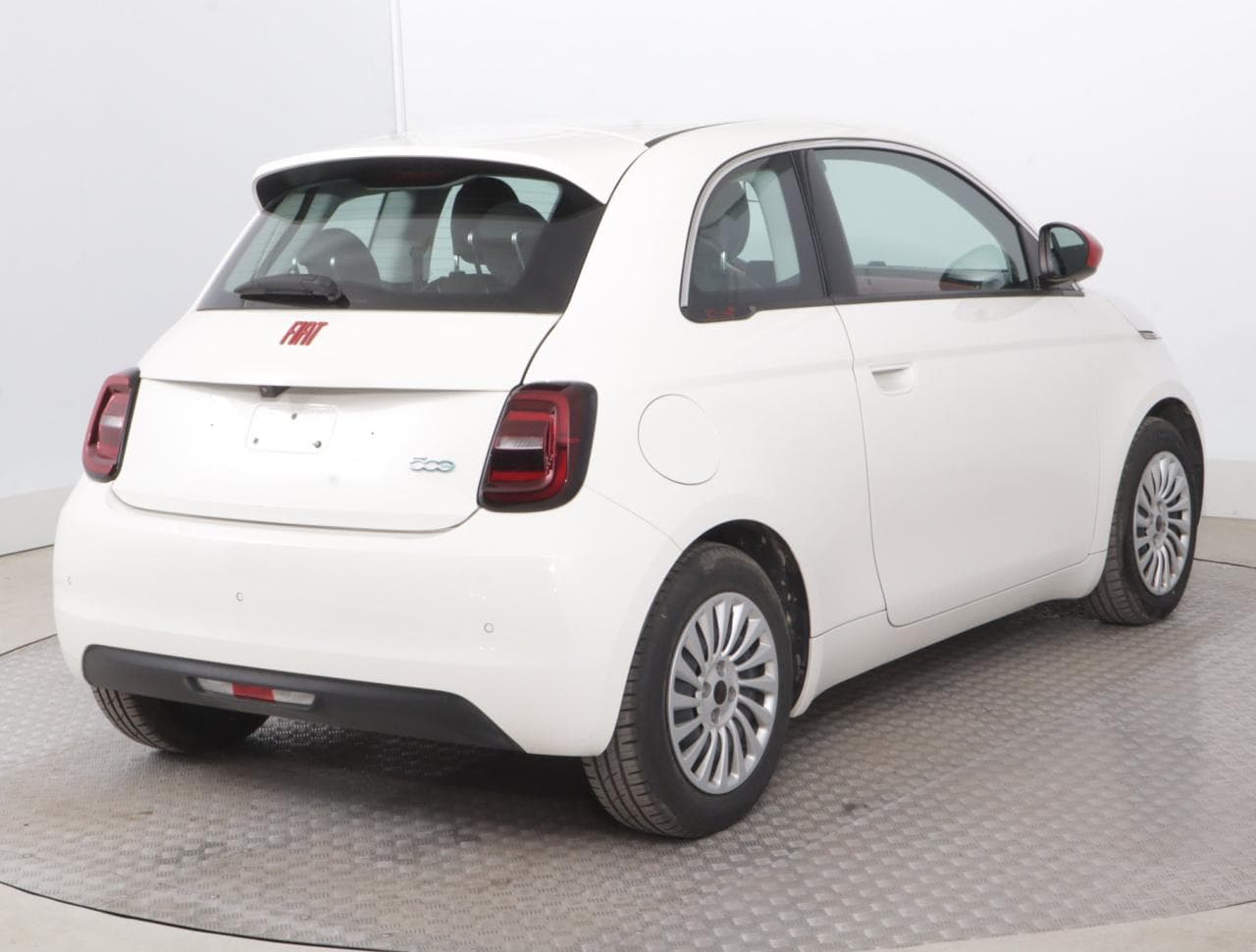 2023 Fiat 500e - 16