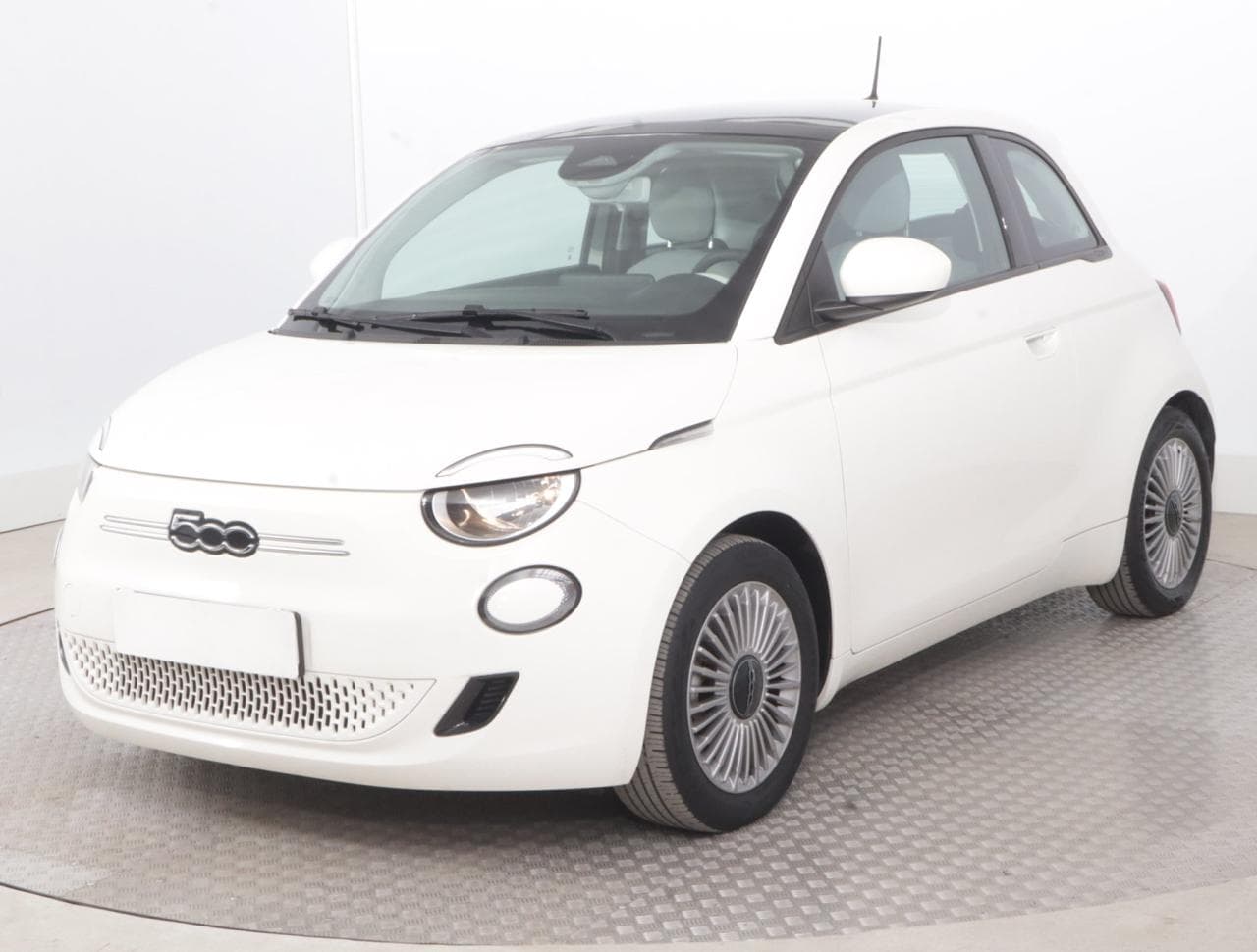 2021 Fiat 500e - 3