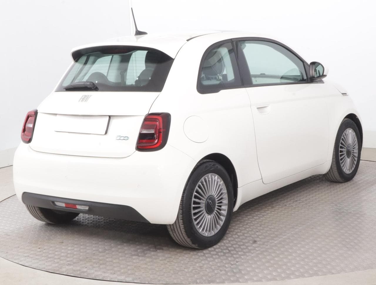 2021 Fiat 500e - 7