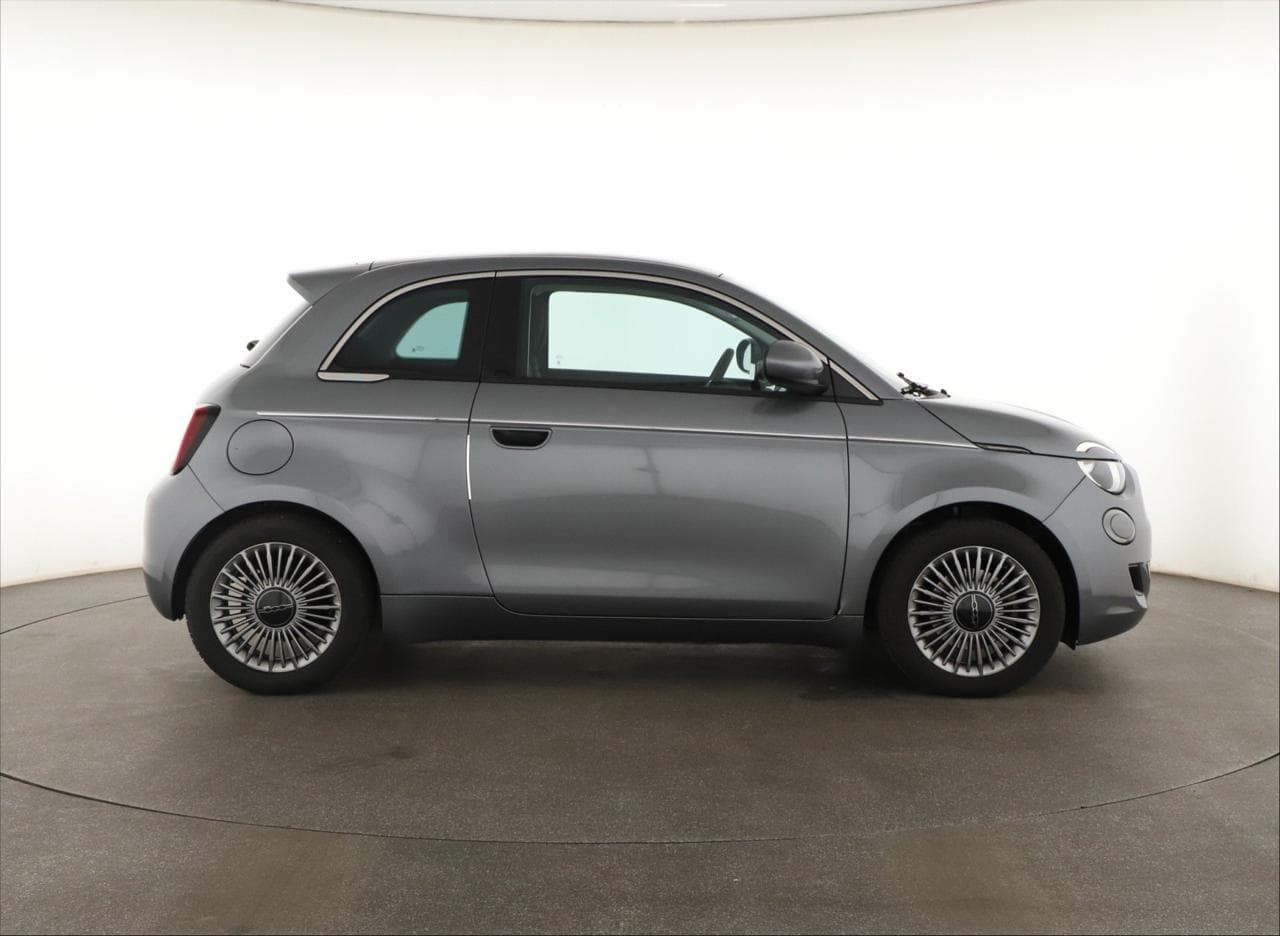 2024 Fiat 500e - 8