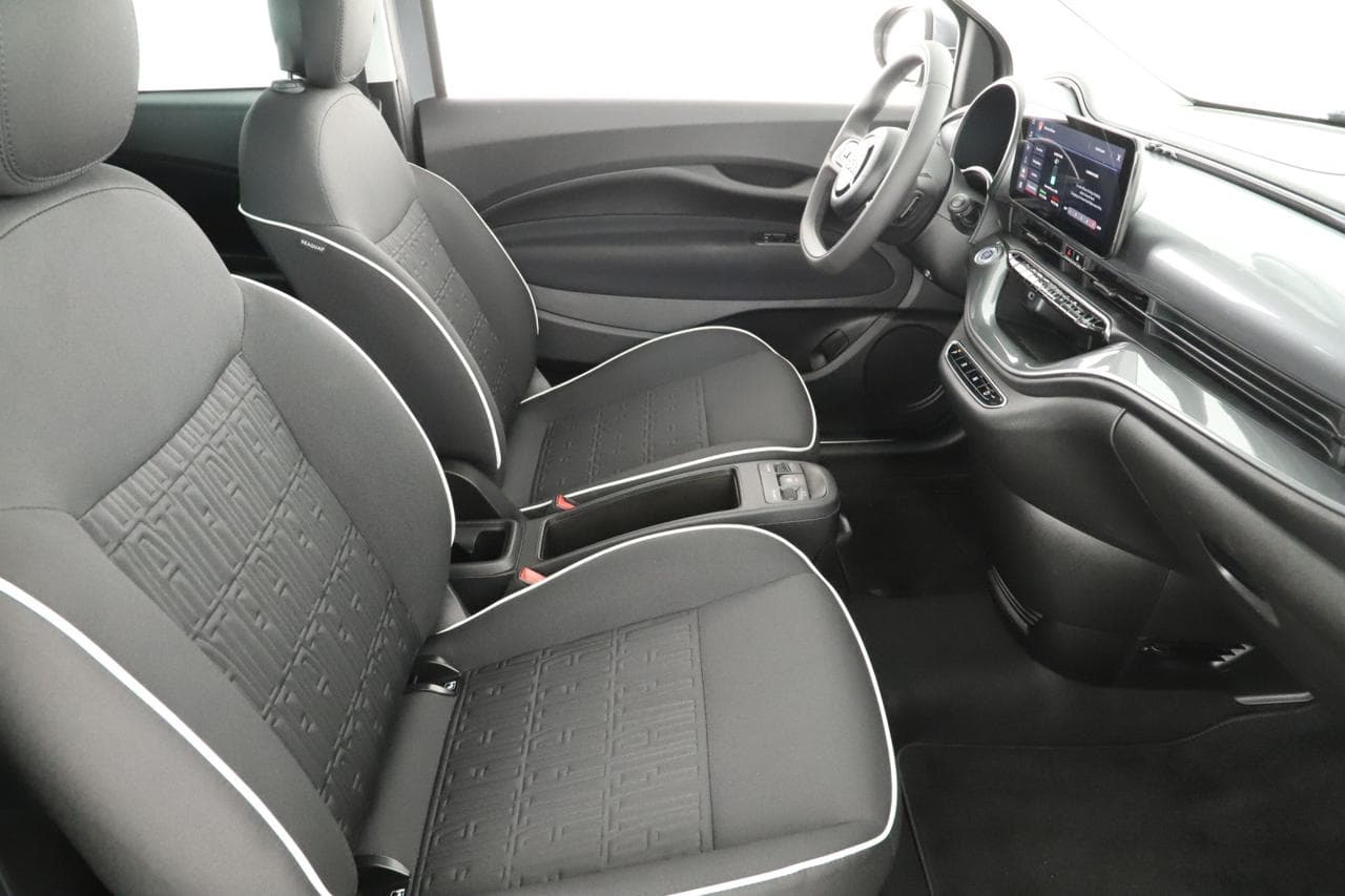 2024 Fiat 500e - 10
